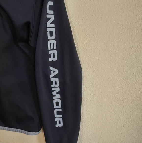 Youth Large Under Armour Hoodie - Picture 4 of 7
